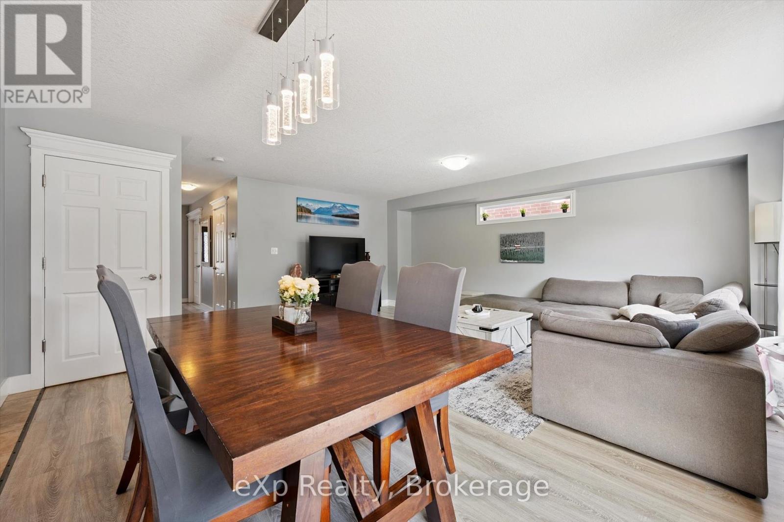 128 Winston Street, Guelph/eramosa, Ontario  N0B 2K0 - Photo 9 - X12293386