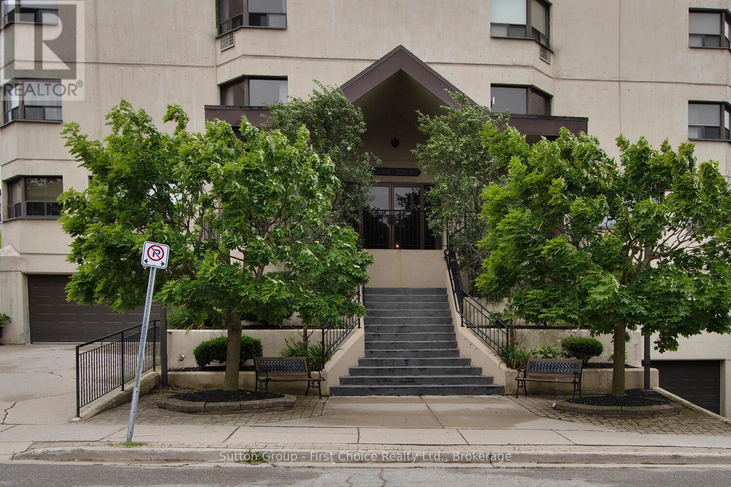 401 - 11 Cobourg Street, Stratford, Ontario  N5A 3E4 - Photo 3 - X12293398