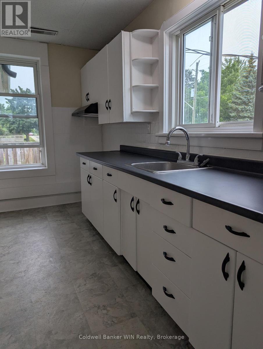 1 Geddes Street E, Minto, Ontario  N0G 1M0 - Photo 3 - X12293416