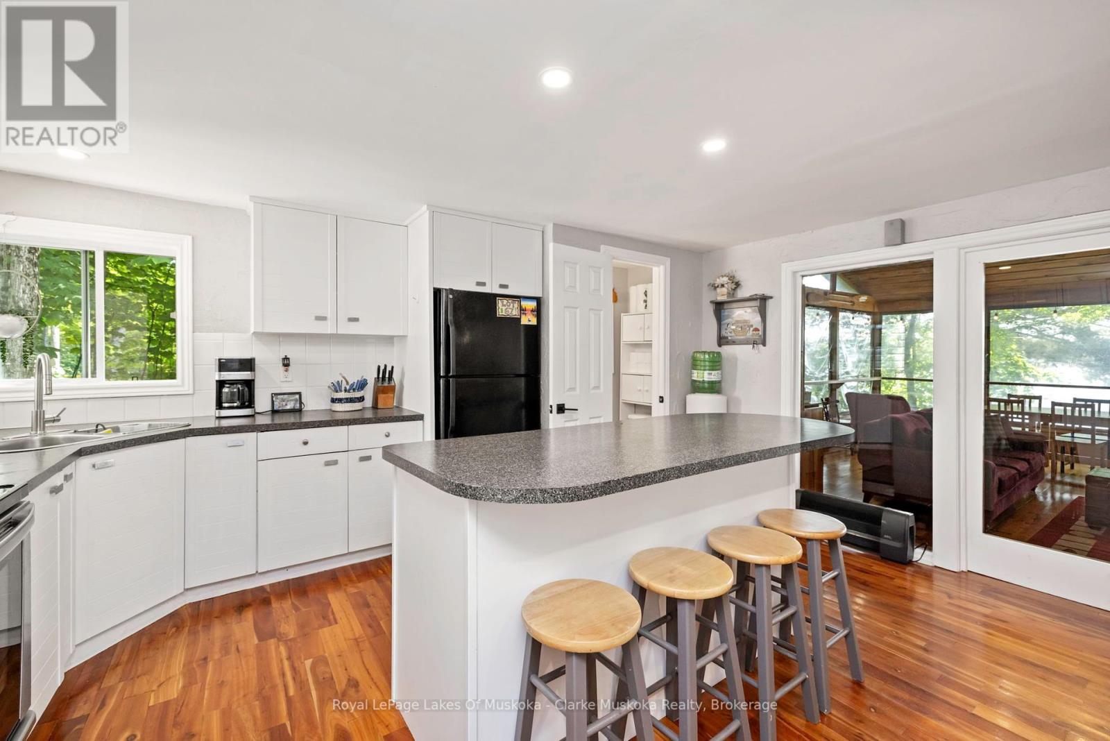 27 Joyce Lane, The Archipelago, Ontario  P0G 1G0 - Photo 10 - X12293419