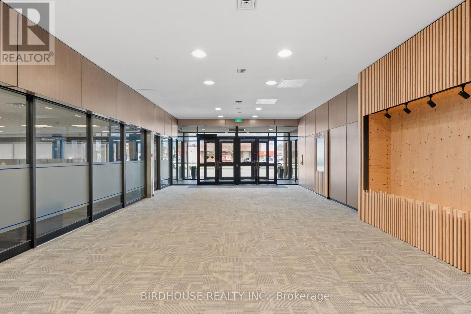 205 - 189 Kent Street W, Kawartha Lakes, Ontario  K9V 5G6 - Photo 15 - X12292172