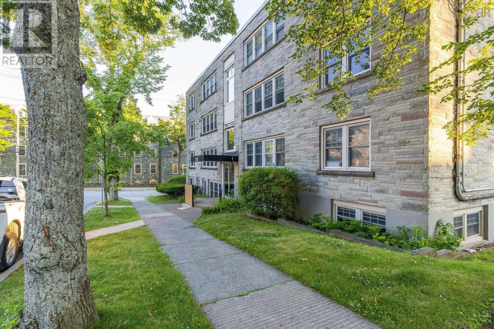 41 1510 Lilac Street, Halifax, Nova Scotia  B3H 3W3 - Photo 2 - 202516648