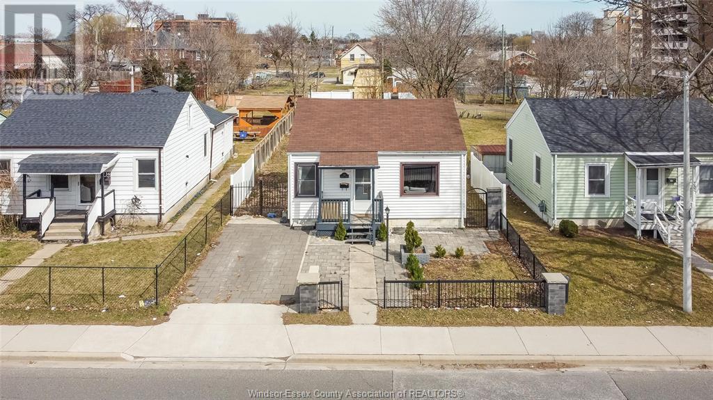 MLS# 25018272: 744 MCDOUGALL STREET, Windsor, Canada
