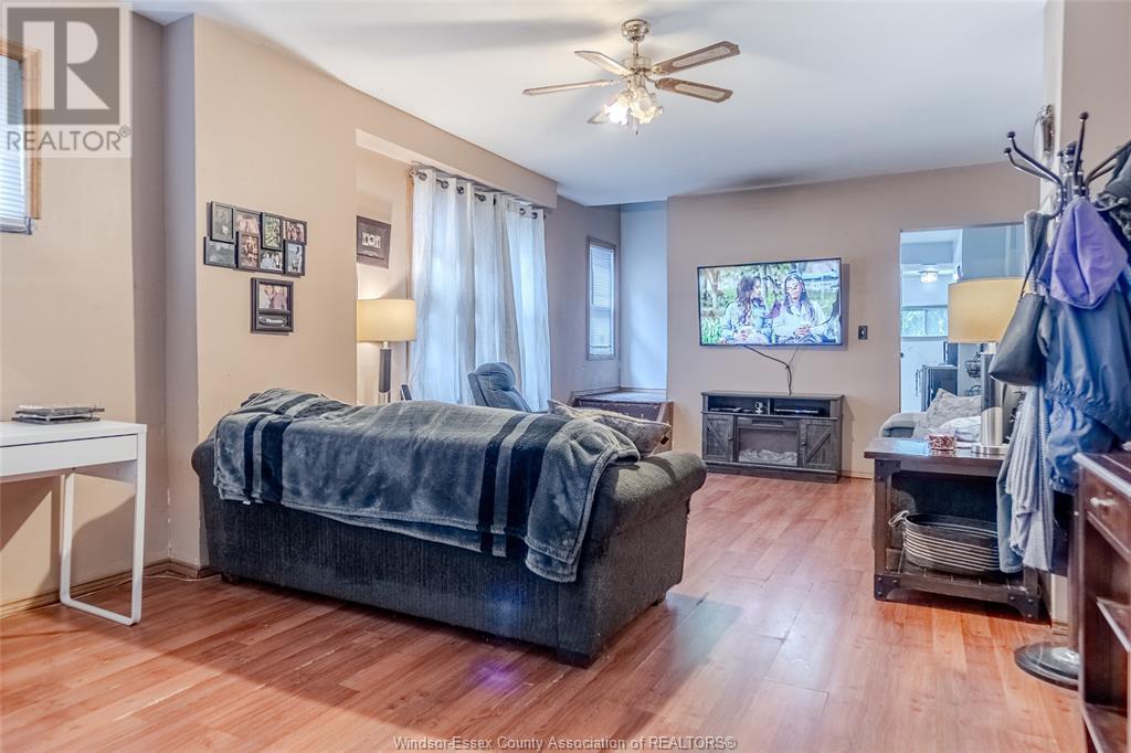 Property at 3353-55 Peter image 4