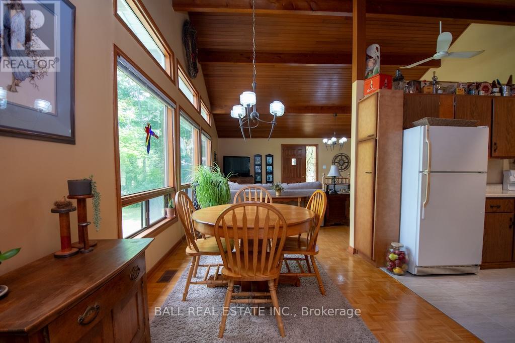 2811 Antelope Trail, Selwyn, Ontario  K0L 2H0 - Photo 12 - X12293444