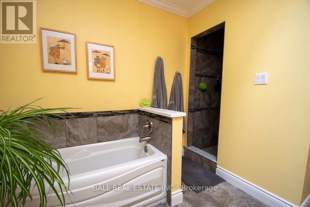 2811 Antelope Trail, Selwyn, Ontario  K0L 2H0 - Photo 30 - X12293444