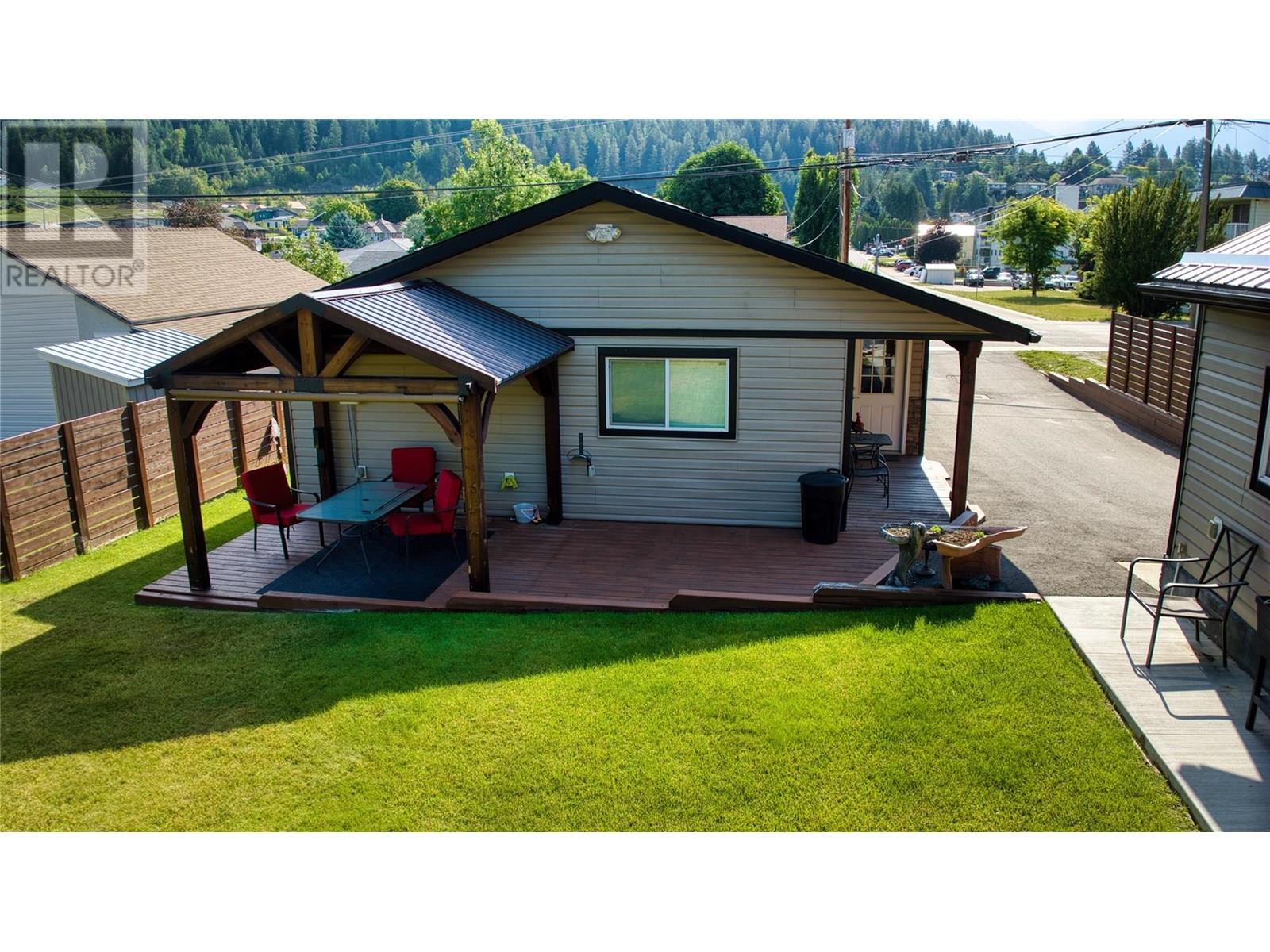 415 16th Avenue N, Creston, British Columbia  V0B 1G5 - Photo 14 - 10356206