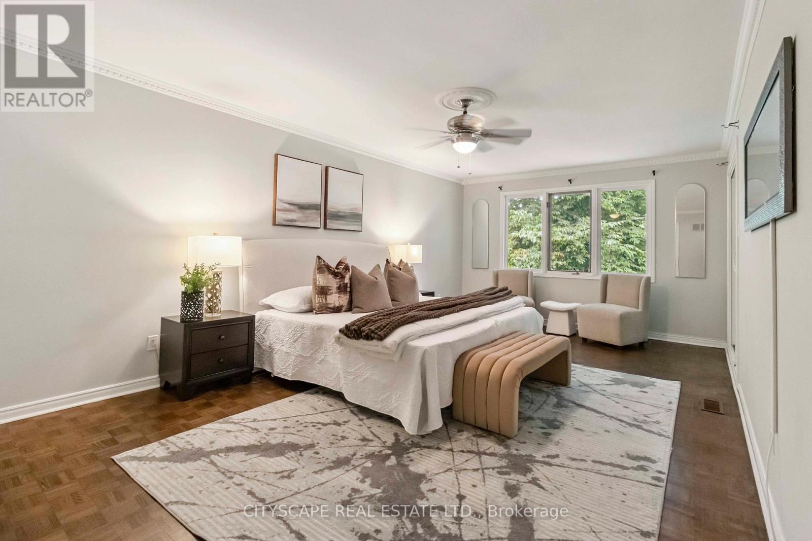 1836 Friar Tuck Court, Mississauga, Ontario  L5K 2L4 - Photo 14 - W12291825