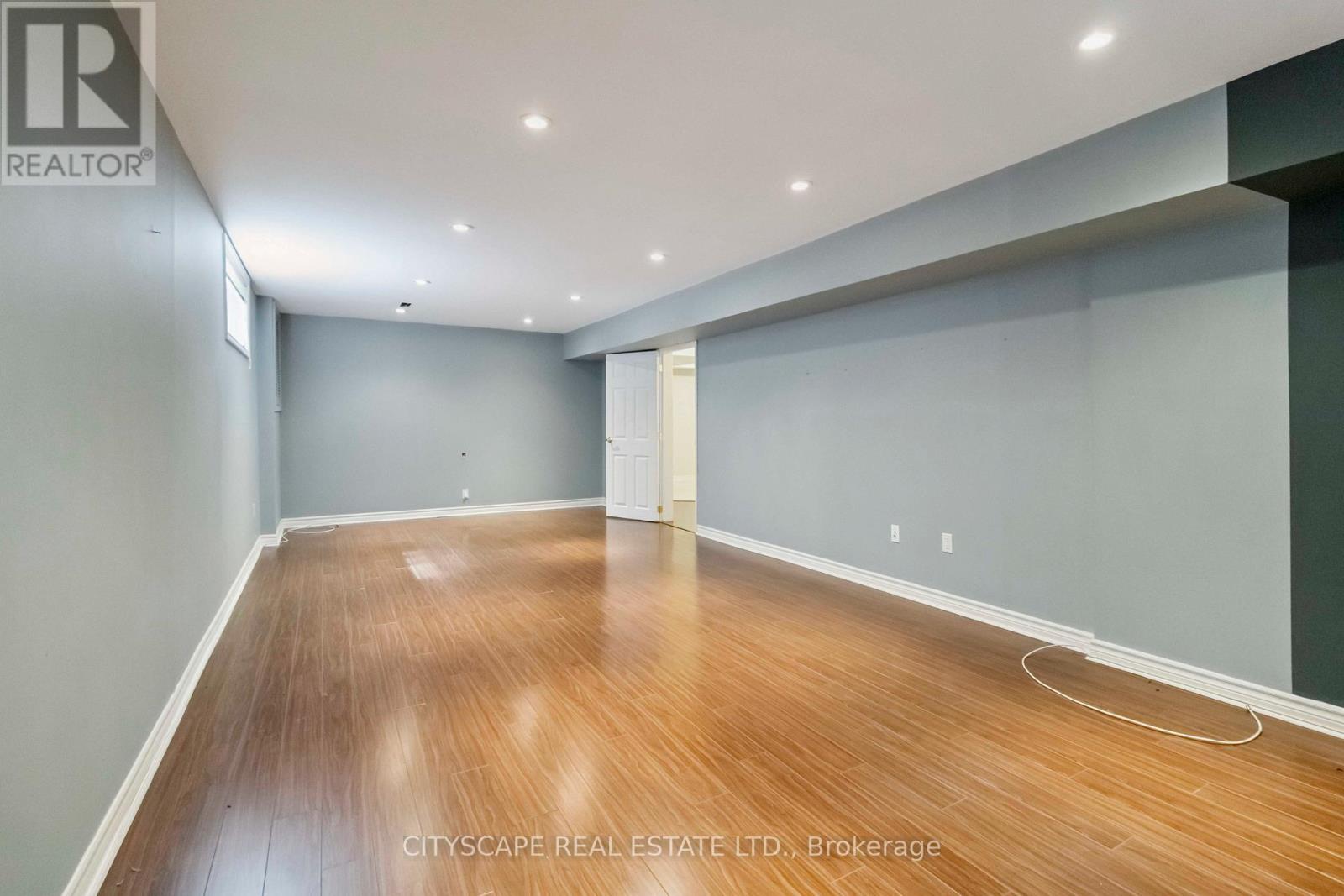 1836 Friar Tuck Court, Mississauga, Ontario  L5K 2L4 - Photo 29 - W12291825