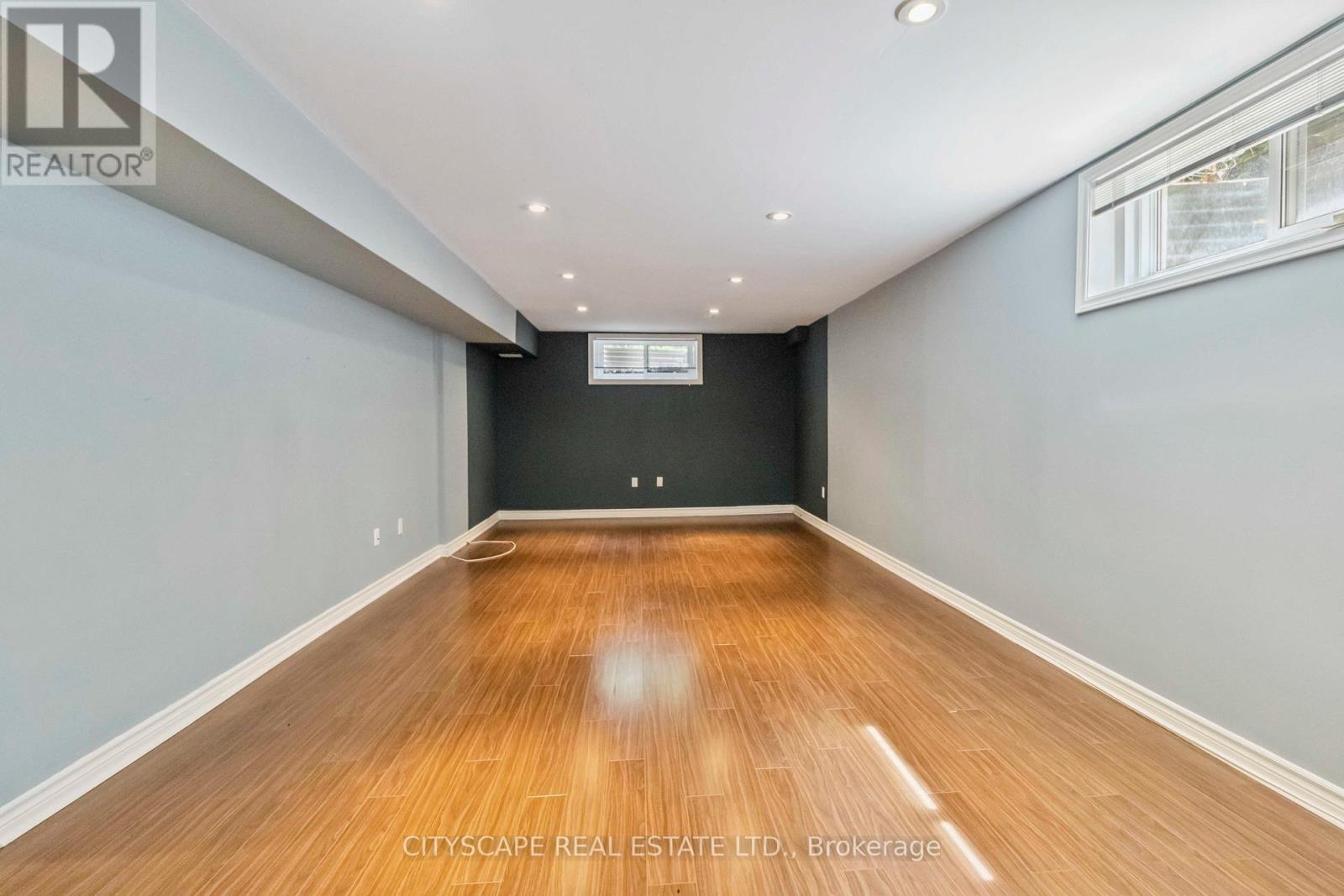 1836 Friar Tuck Court, Mississauga, Ontario  L5K 2L4 - Photo 28 - W12291825