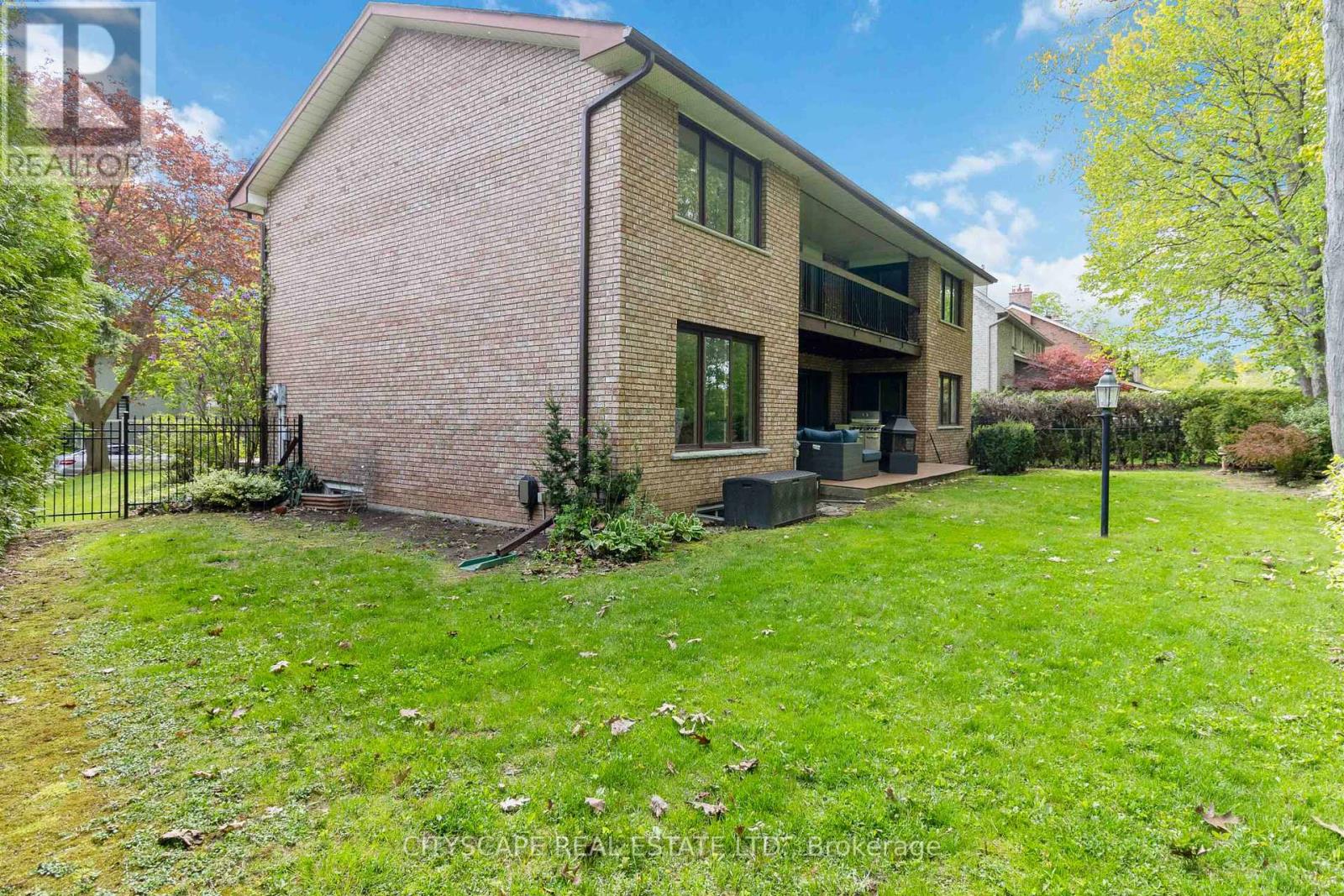 1836 Friar Tuck Court, Mississauga, Ontario  L5K 2L4 - Photo 34 - W12291825