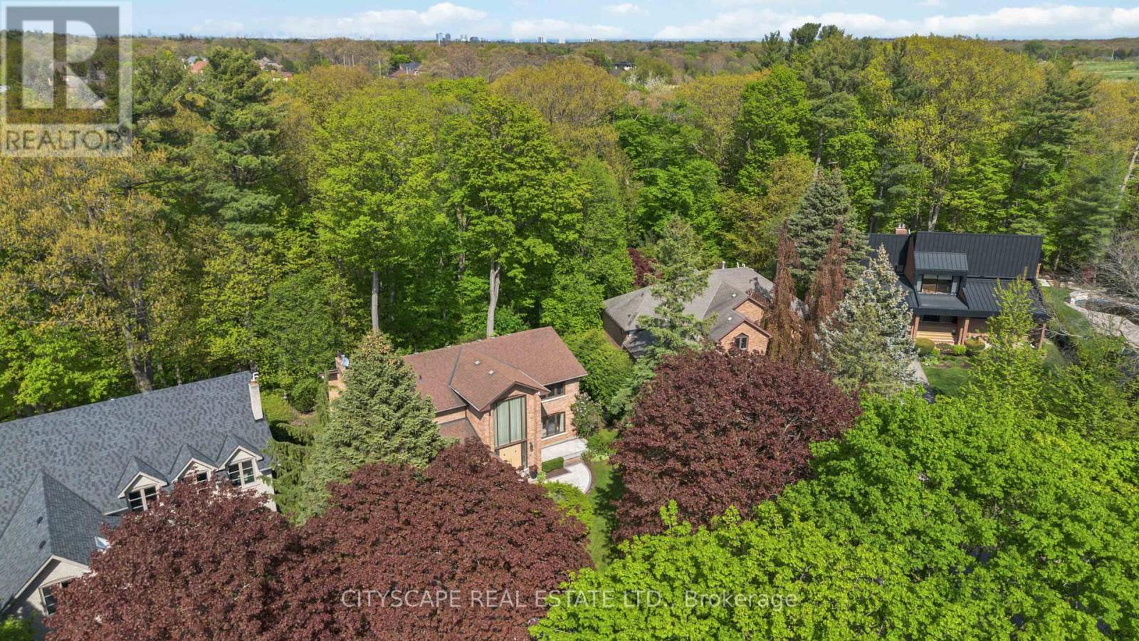 1836 Friar Tuck Court, Mississauga, Ontario  L5K 2L4 - Photo 32 - W12291825