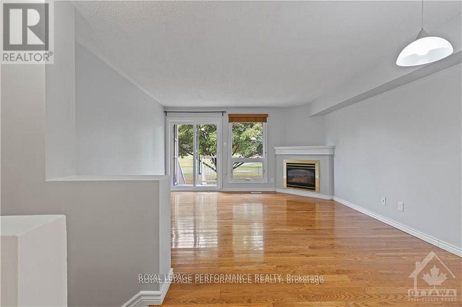 10 - 1132 Gablefield Private, Ottawa, Ontario  K1J 1E3 - Photo 13 - X12293443