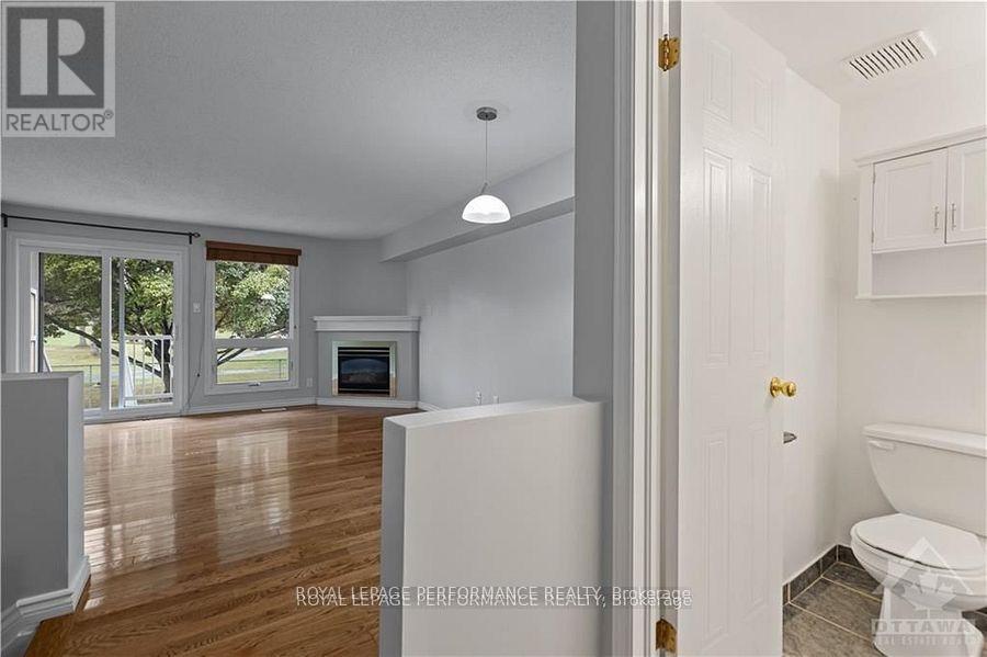 10 - 1132 Gablefield Private, Ottawa, Ontario  K1J 1E3 - Photo 18 - X12293443