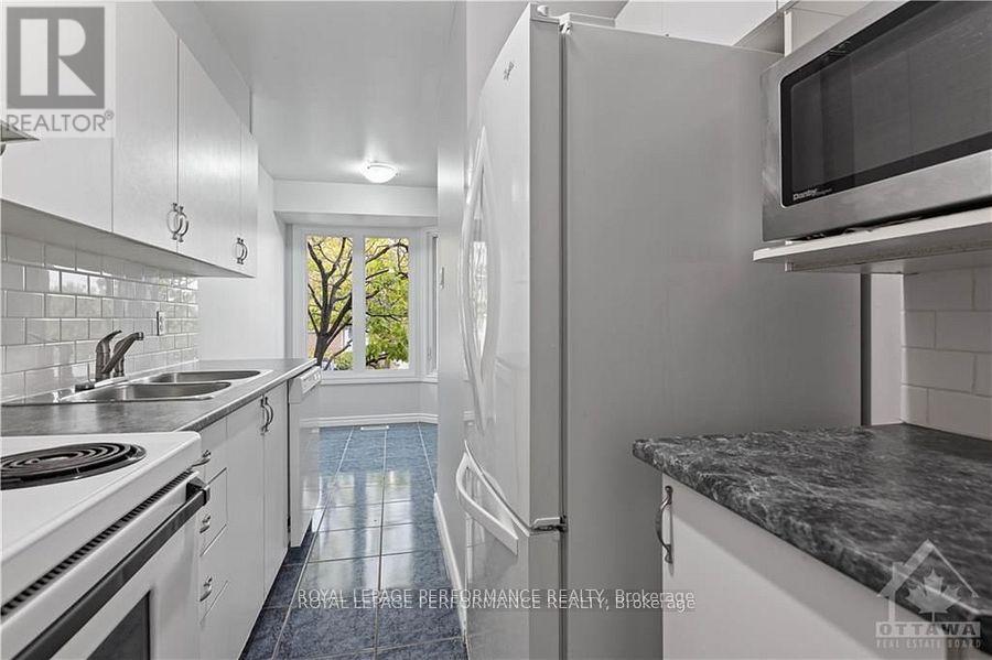 10 - 1132 Gablefield Private, Ottawa, Ontario  K1J 1E3 - Photo 8 - X12293443