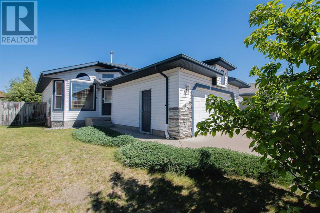 Property at 81 Pinnacle Crescent image 1