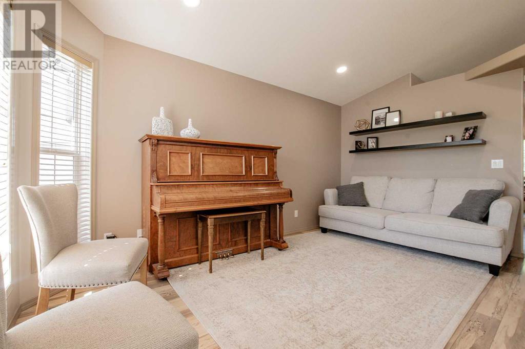 Property at 81 Pinnacle Crescent image 5