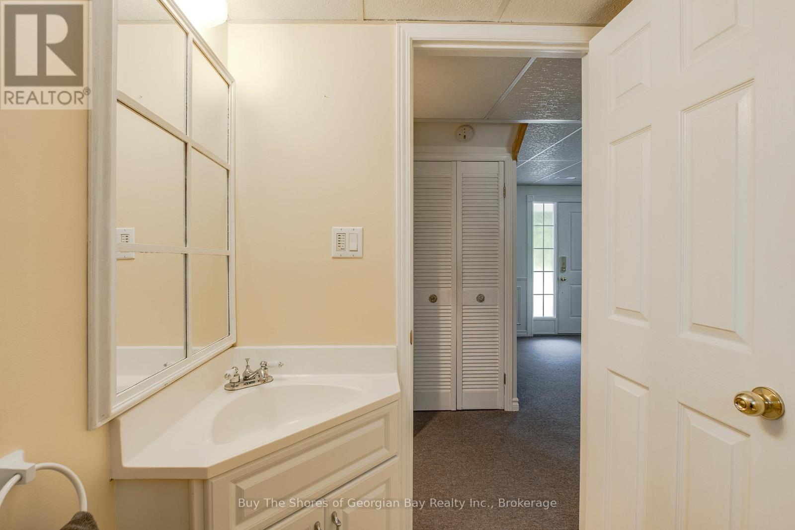 2249 Tiny Beaches Road S, Tiny, Ontario  L0L 1P1 - Photo 16 - S12293433