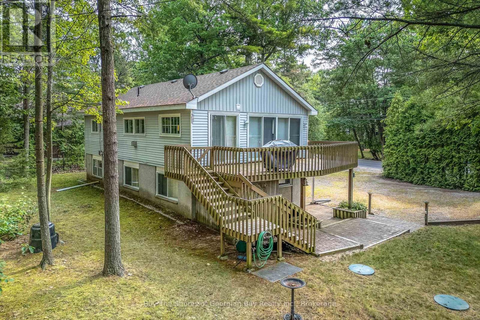 2249 Tiny Beaches Road S, Tiny, Ontario  L0L 1P1 - Photo 32 - S12293433