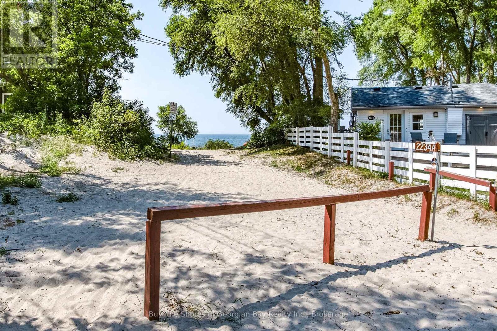 2249 Tiny Beaches Road S, Tiny, Ontario  L0L 1P1 - Photo 36 - S12293433