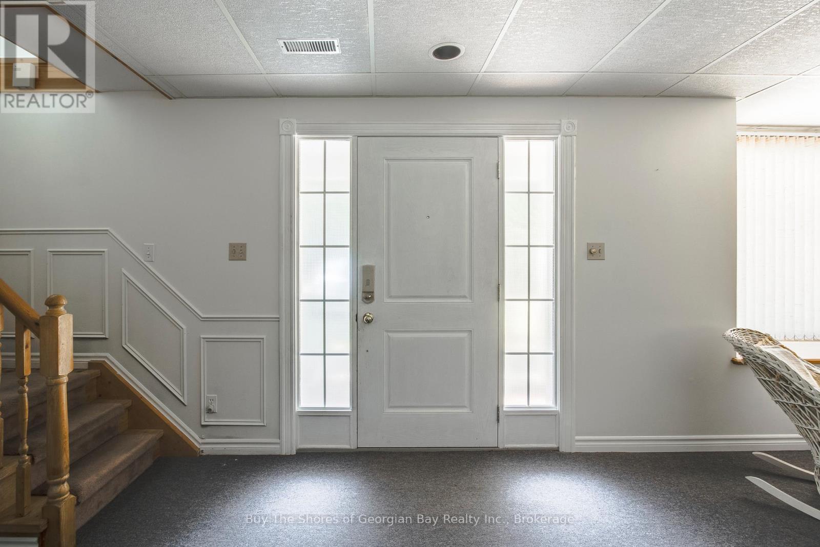 2249 Tiny Beaches Road S, Tiny, Ontario  L0L 1P1 - Photo 6 - S12293433