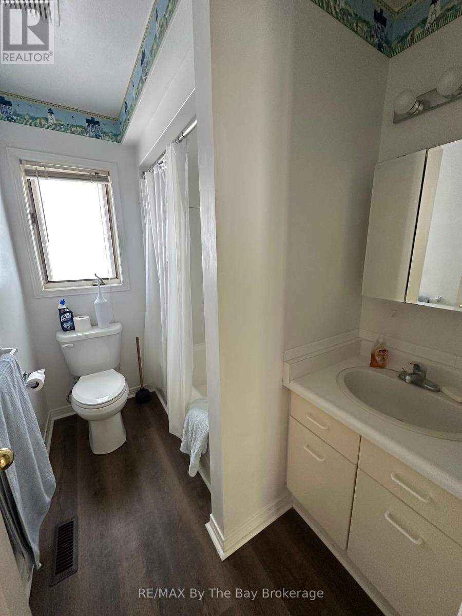 47 Dyer Drive, Wasaga Beach, Ontario  L9Z 1E2 - Photo 10 - S12293458