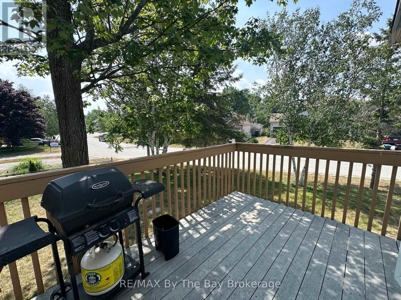 47 Dyer Drive, Wasaga Beach, Ontario  L9Z 1E2 - Photo 12 - S12293458