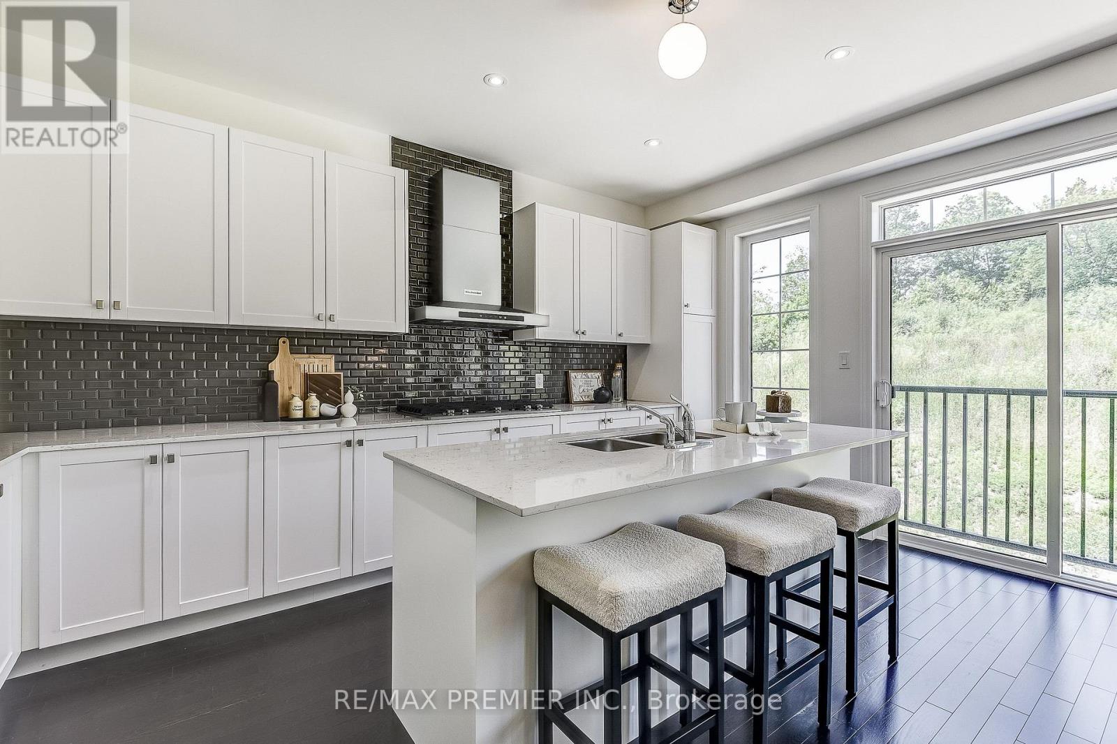 1220 Talisman Manor, Pickering, Ontario  L1X 0R9 - Photo 16 - E12293246