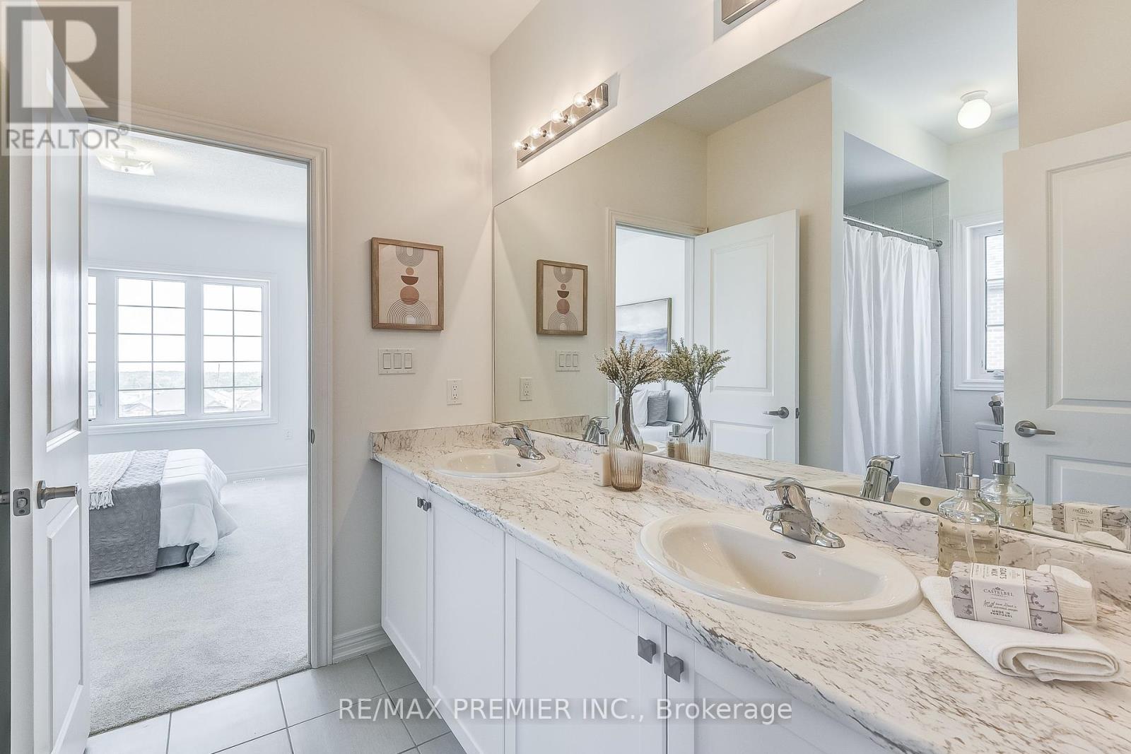 1220 Talisman Manor, Pickering, Ontario  L1X 0R9 - Photo 34 - E12293246