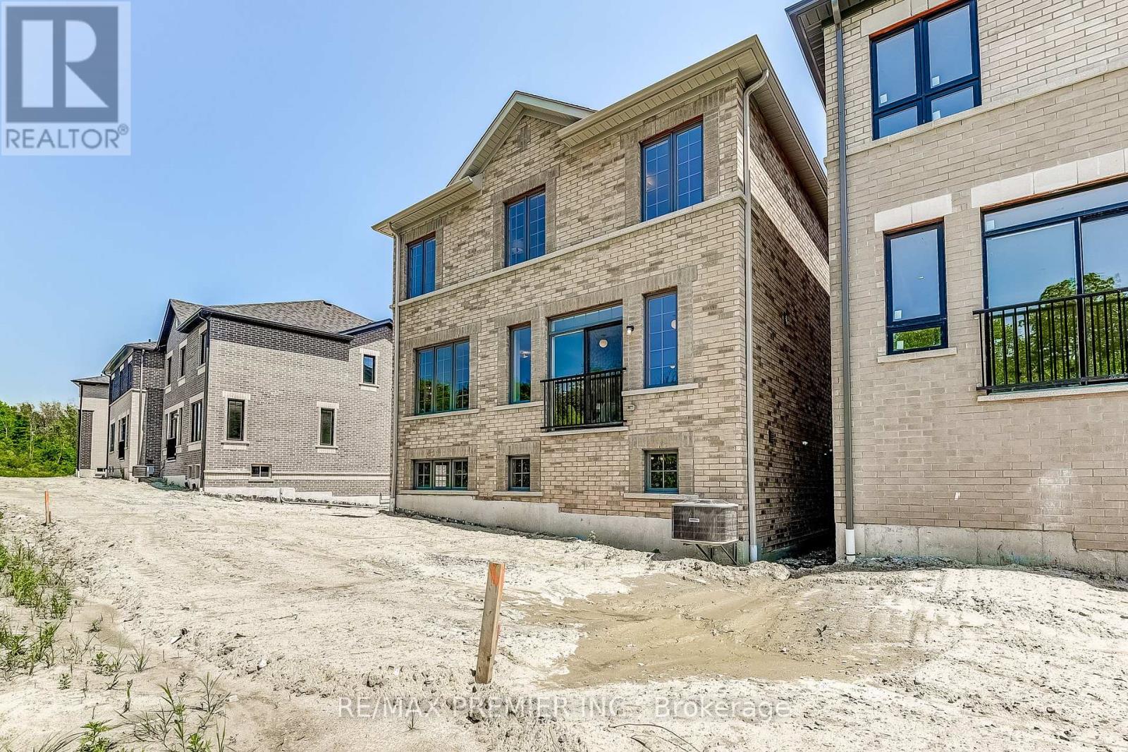 1220 Talisman Manor, Pickering, Ontario  L1X 0R9 - Photo 49 - E12293246