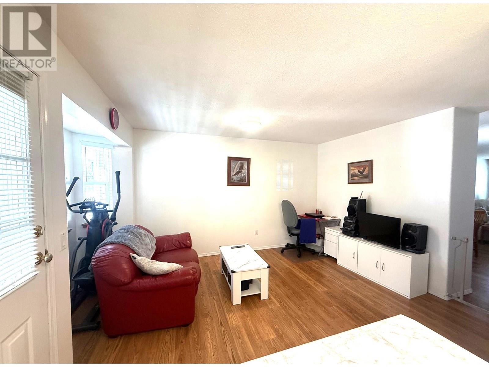 Property at 2044 MONTEITH Drive image 5