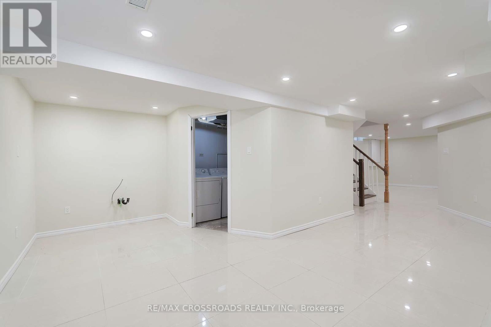 17 Brownridge Crescent, Toronto, Ontario  M9V 4M5 - Photo 27 - W12259078