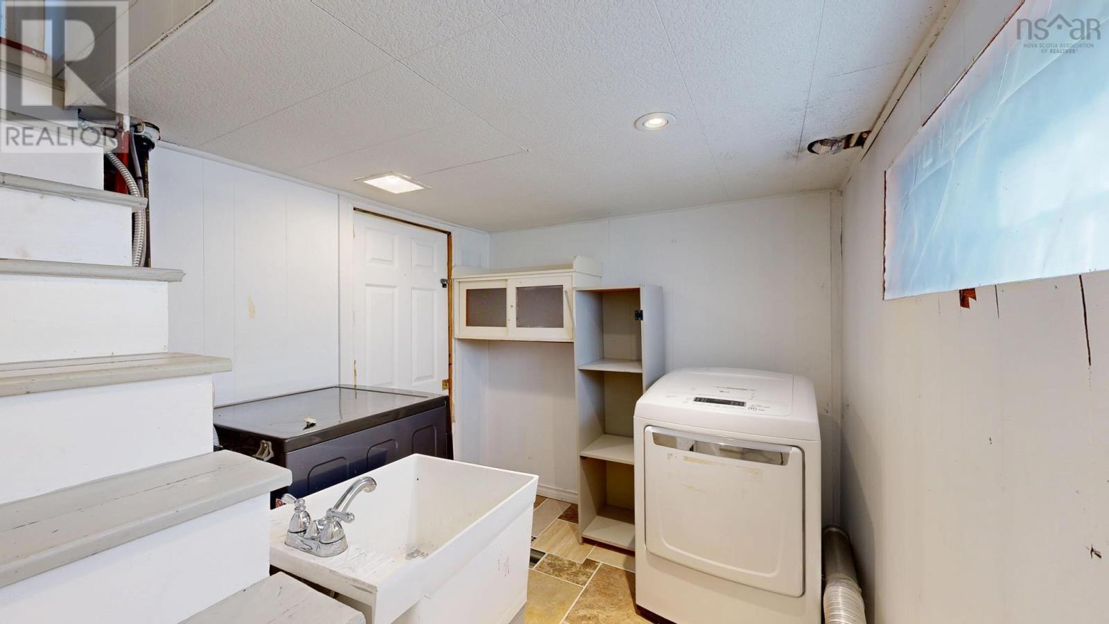 3681 High Street, Halifax Peninsula, Nova Scotia  B3K 4Y8 - Photo 32 - 202512141