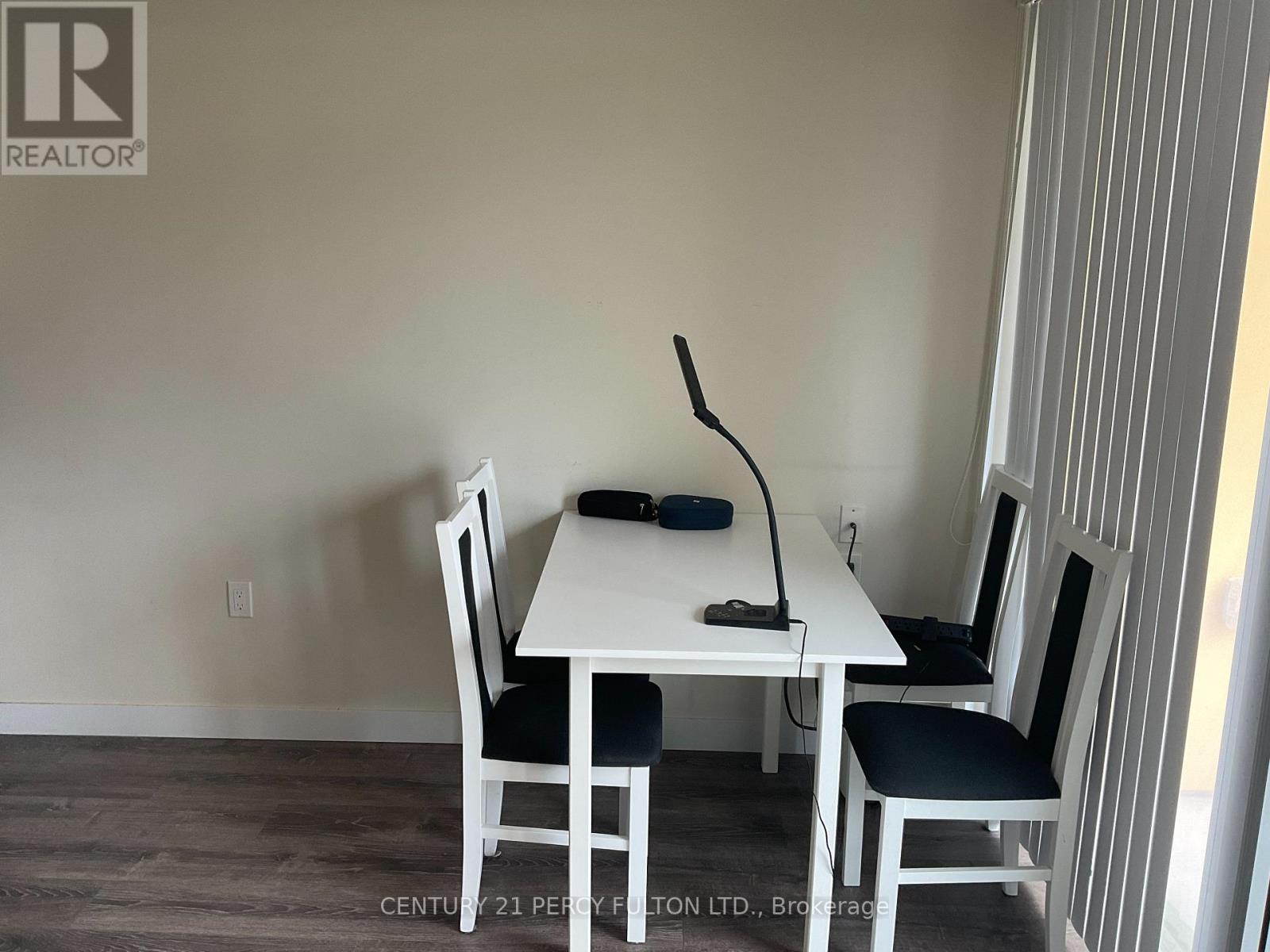 213 - 257 Hemlock Street, Waterloo, Ontario  N2L 0K2 - Photo 4 - X12293239