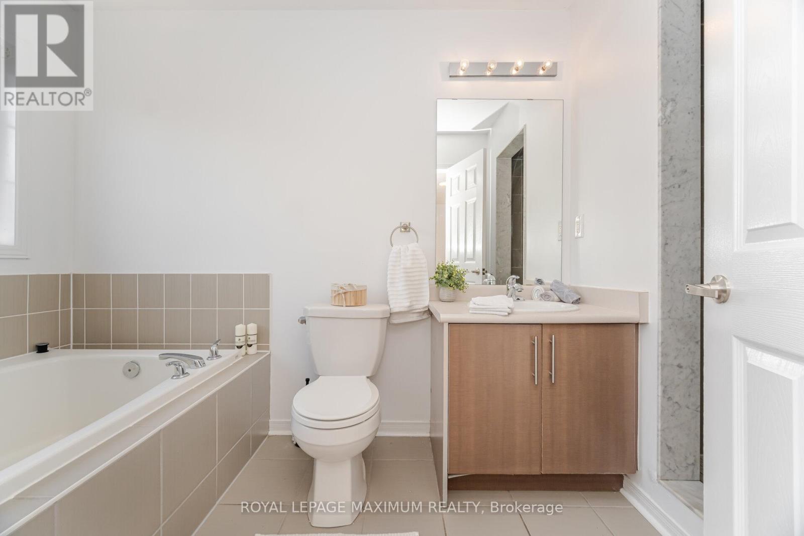 58 Gentile Circle, Vaughan, Ontario  L4H 1G4 - Photo 20 - N12169219