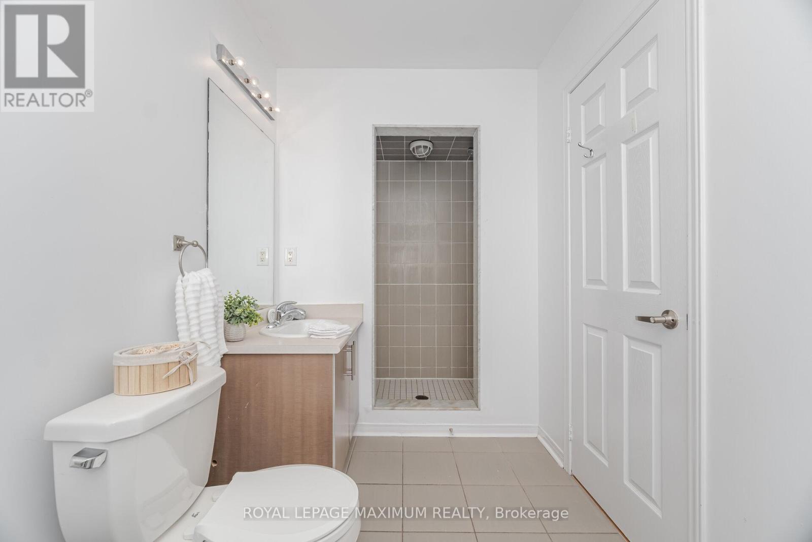 58 Gentile Circle, Vaughan, Ontario  L4H 1G4 - Photo 21 - N12169219