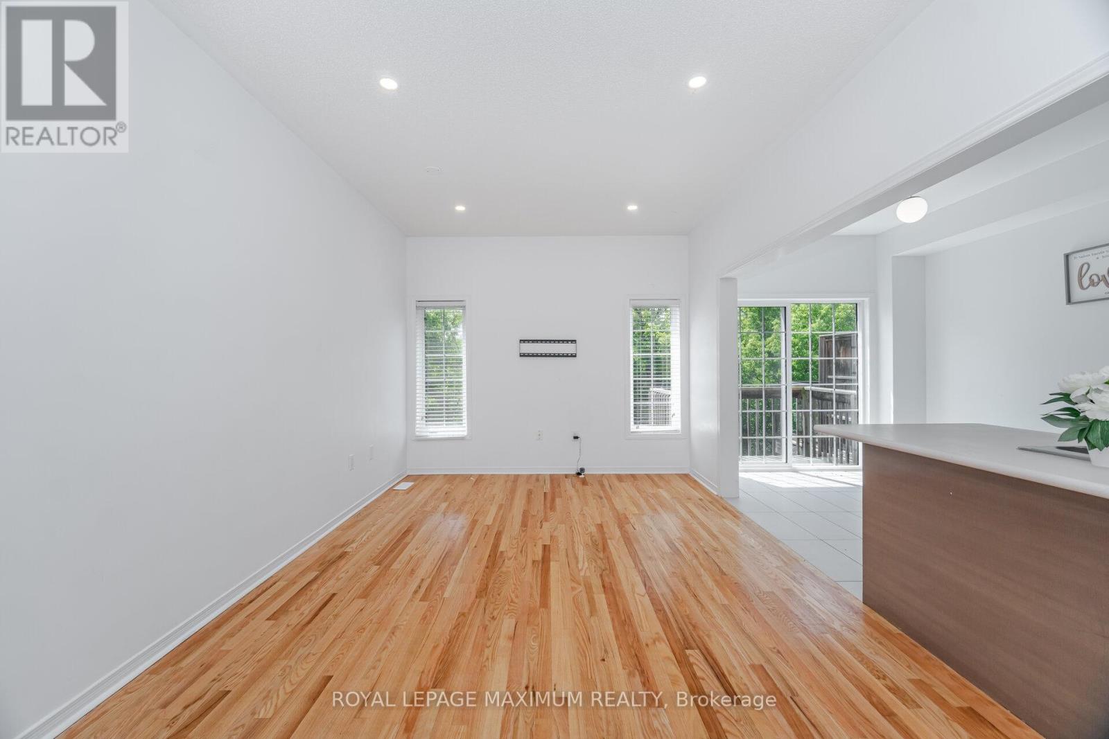 58 Gentile Circle, Vaughan, Ontario  L4H 1G4 - Photo 6 - N12169219