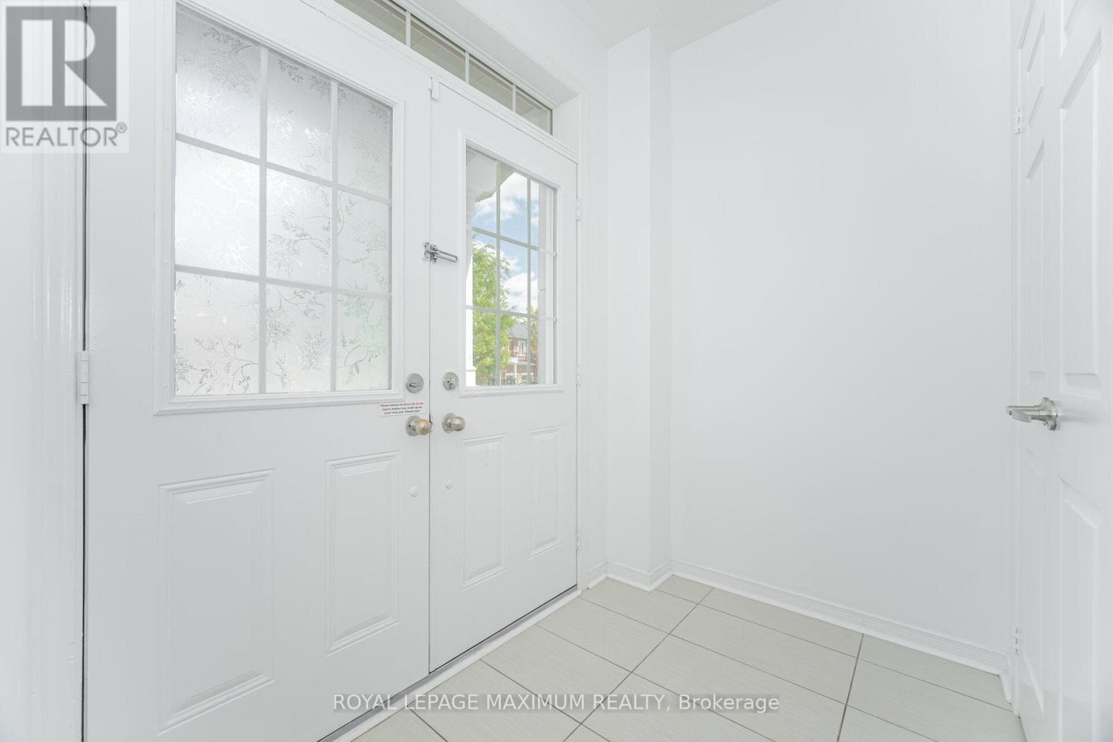 58 Gentile Circle, Vaughan, Ontario  L4H 1G4 - Photo 3 - N12169219