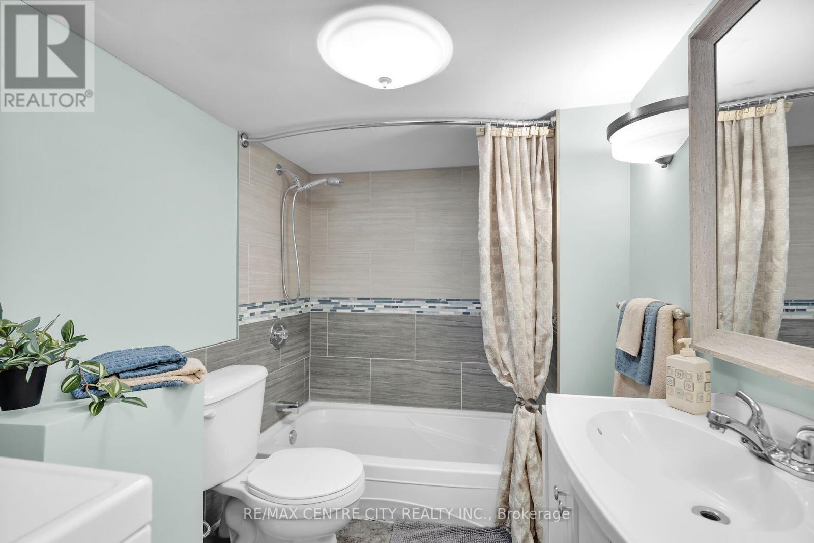 653 William Street, London East, Ontario  N5Y 2R1 - Photo 33 - X12229585