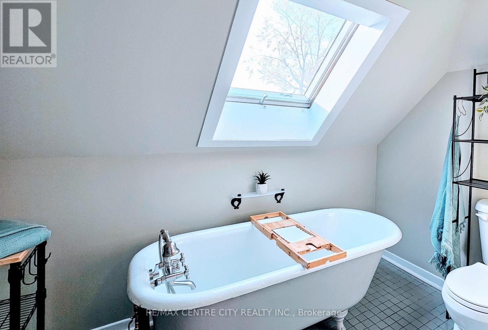 653 William Street, London East, Ontario  N5Y 2R1 - Photo 28 - X12229585