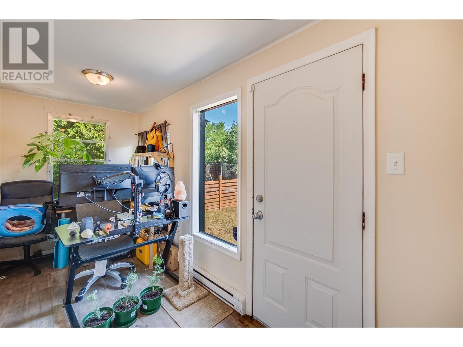 1216 1st Street, Castlegar, British Columbia V1N 1A2 - Photo 21 - 10355860