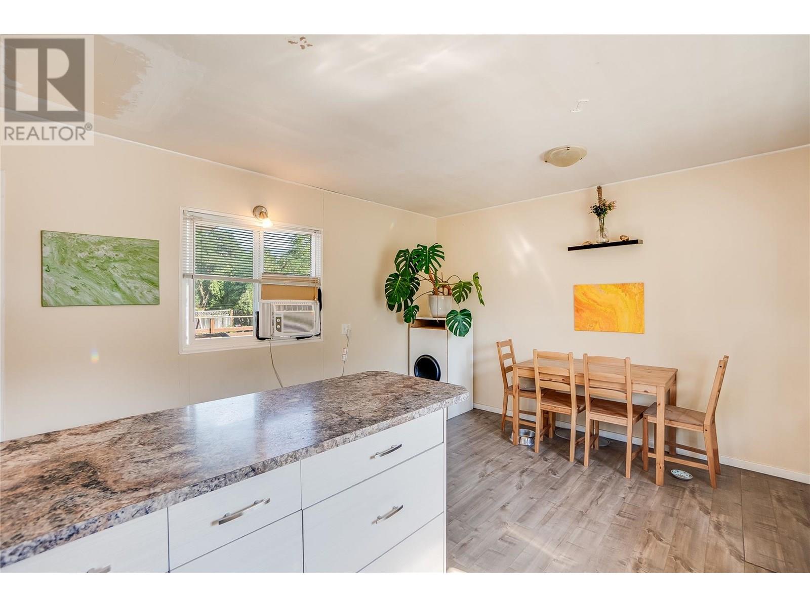 1216 1st Street, Castlegar, British Columbia V1N 1A2 - Photo 19 - 10355860