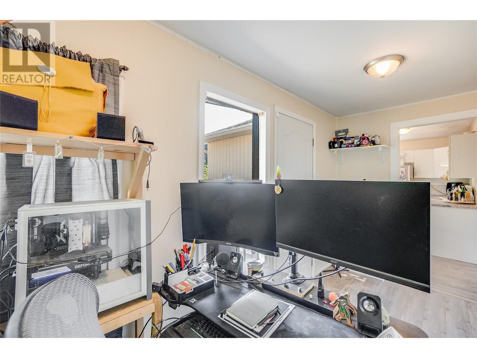 1216 1st Street, Castlegar, British Columbia V1N 1A2 - Photo 22 - 10355860