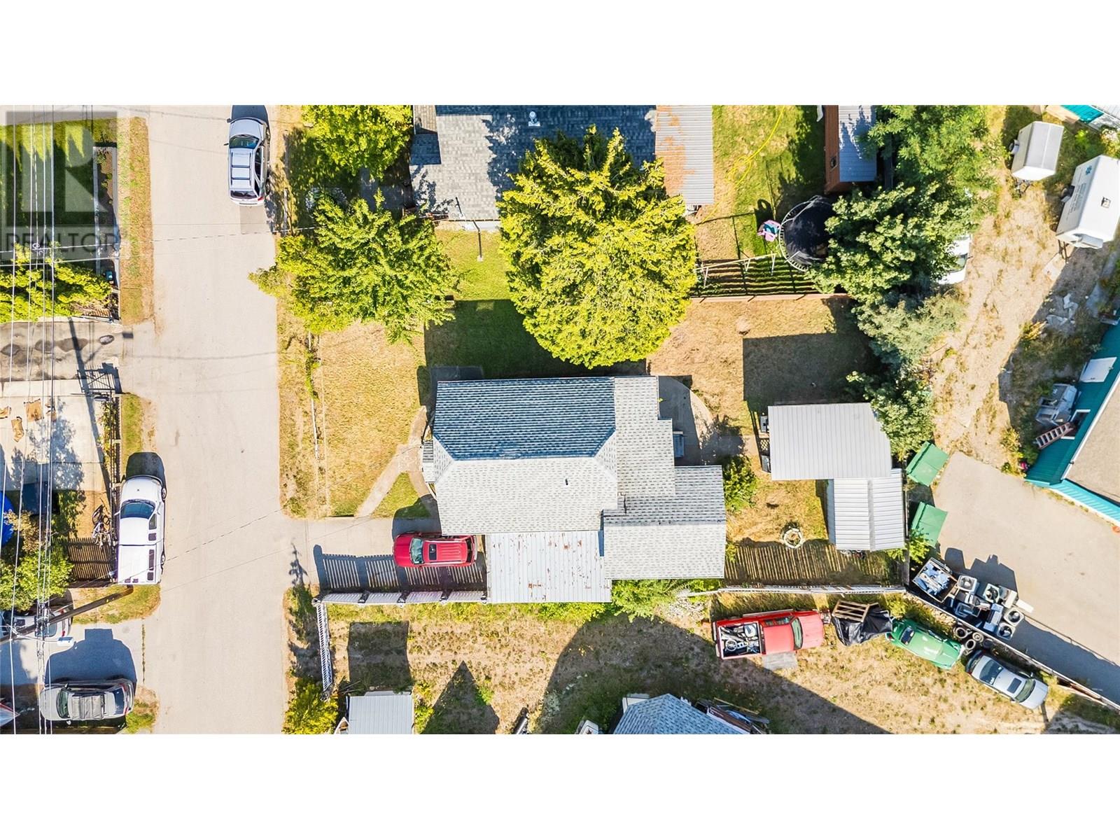 1216 1st Street, Castlegar, British Columbia V1N 1A2 - Photo 43 - 10355860