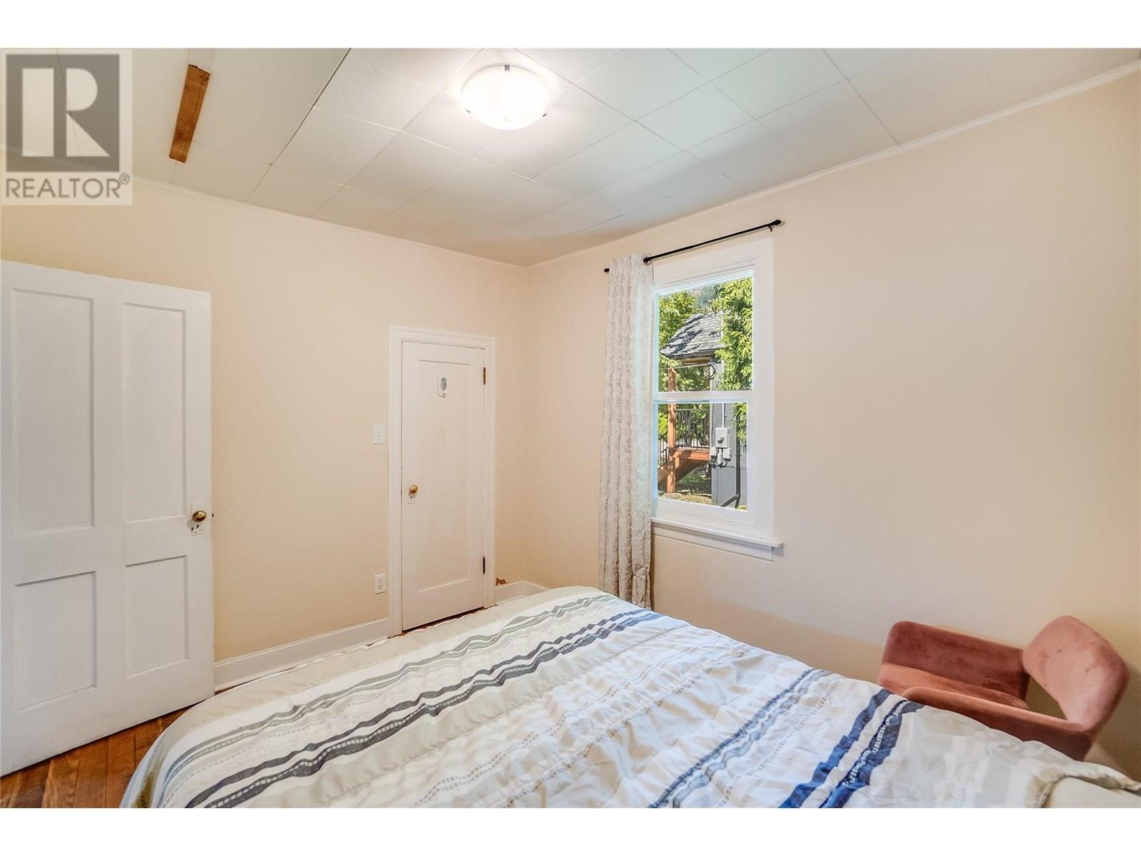 1216 1st Street, Castlegar, British Columbia V1N 1A2 - Photo 28 - 10355860