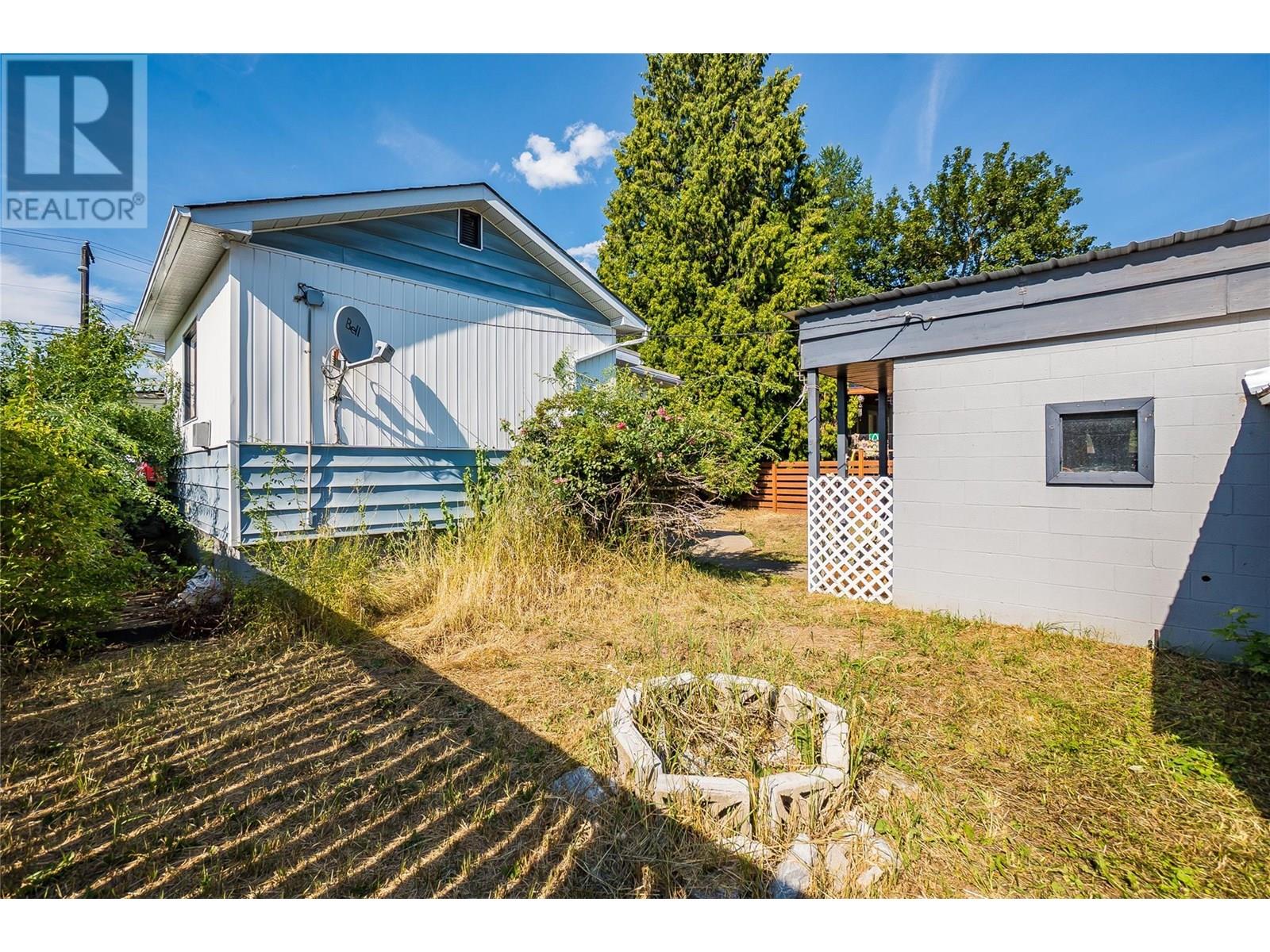 1216 1st Street, Castlegar, British Columbia V1N 1A2 - Photo 35 - 10355860