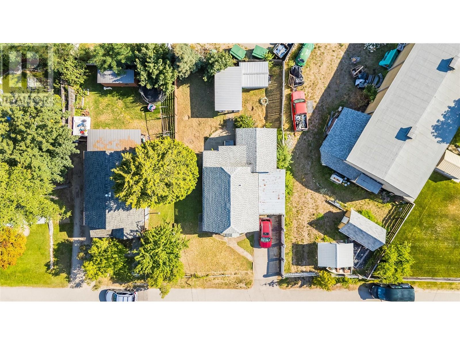 1216 1st Street, Castlegar, British Columbia V1N 1A2 - Photo 44 - 10355860