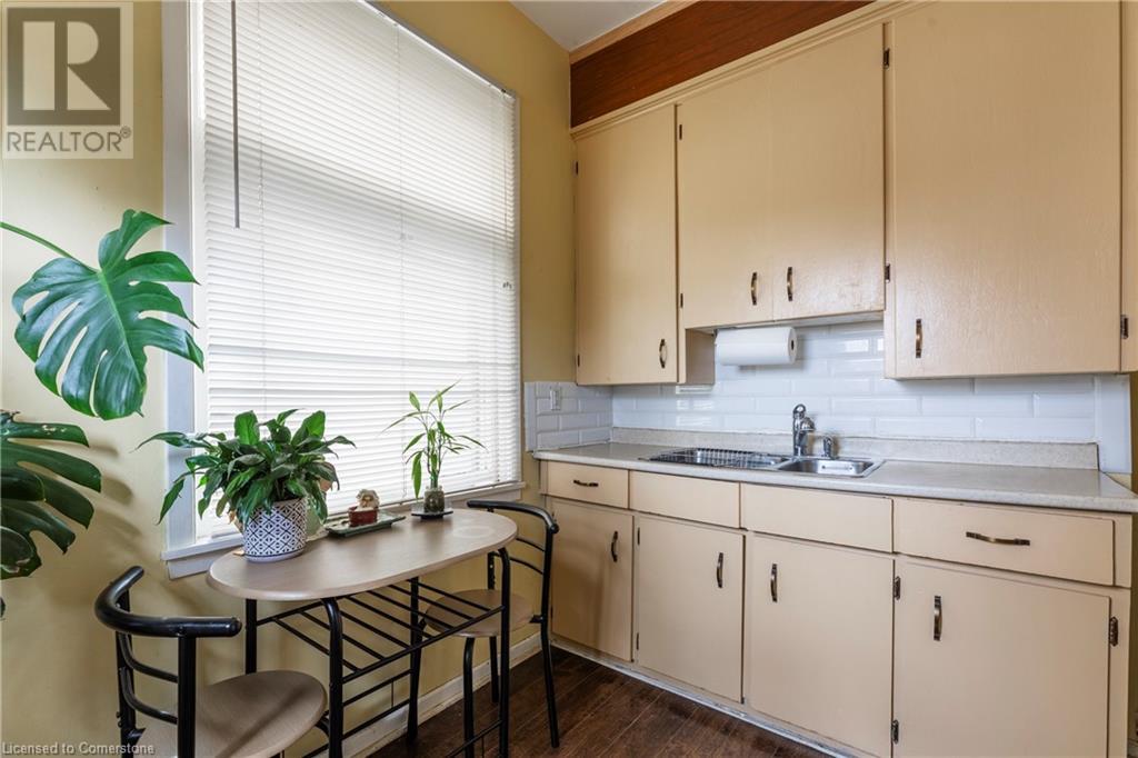 402 Dundurn Street S, Hamilton, Ontario  L8P 4L7 - Photo 9 - 40752227