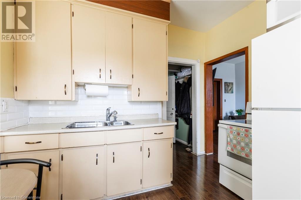 402 Dundurn Street S, Hamilton, Ontario  L8P 4L7 - Photo 8 - 40752227