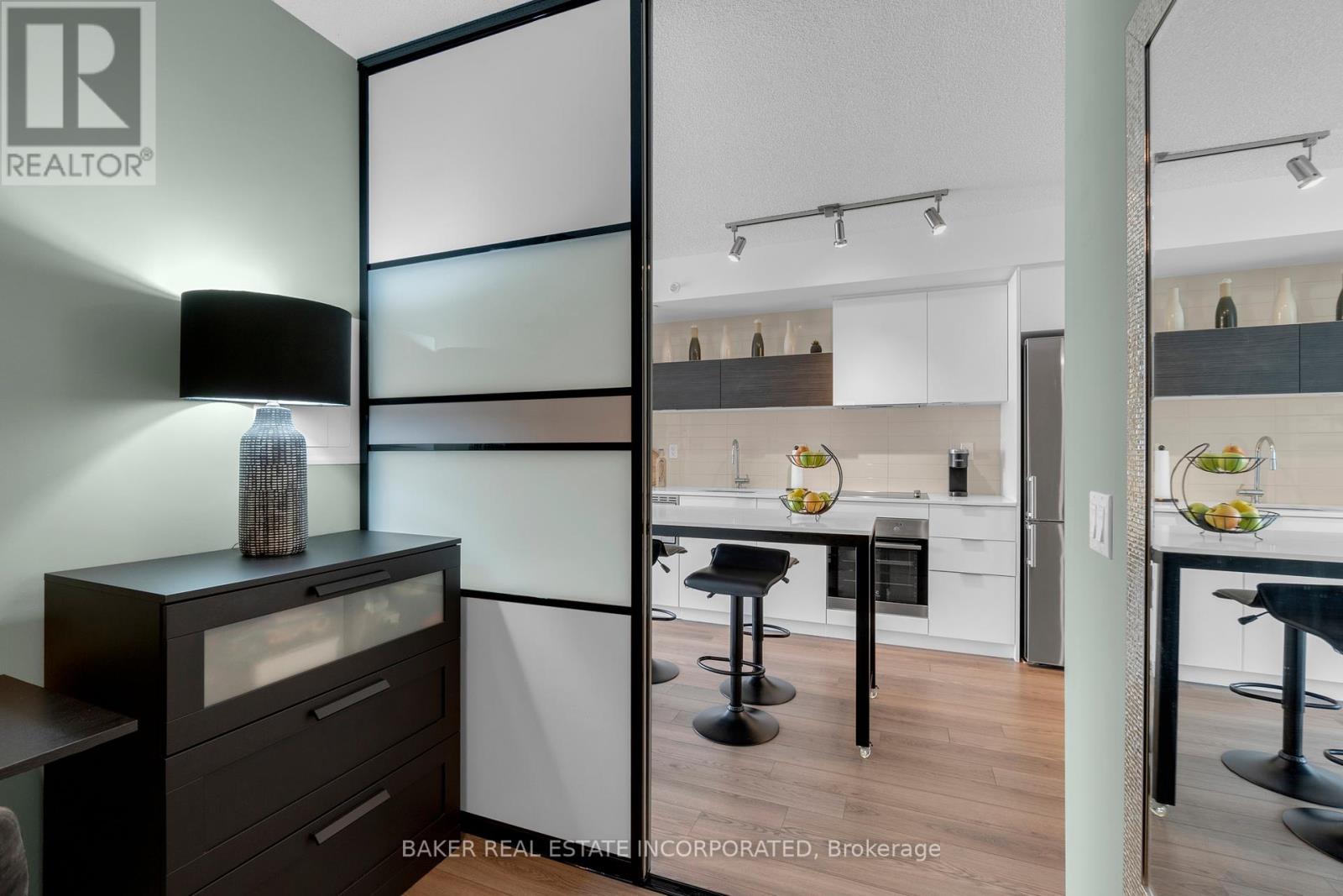 701 - 20 Thomas Riley Road W, Toronto, Ontario  M9B 0C3 - Photo 7 - W12291156
